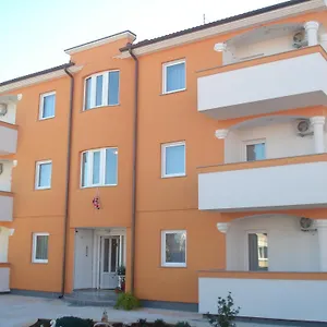 apartments-buzleta.pula-hotels.org/